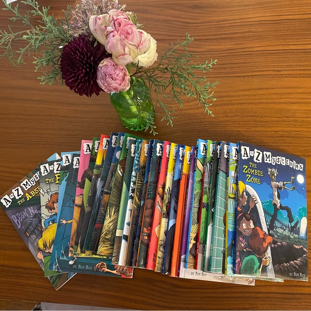 A to Z Calendar Mysteries 26 book Set Lot Softcover Kids Summer Reading